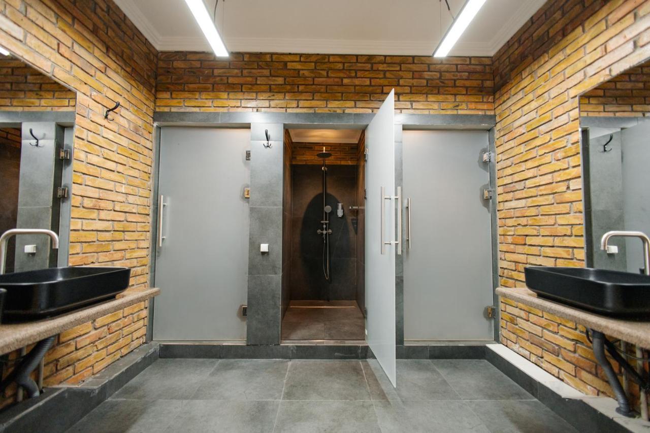 281 Hostel Bisjkek Buitenkant foto