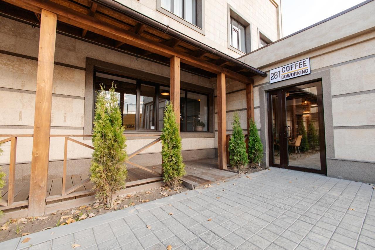 281 Hostel Bisjkek Buitenkant foto